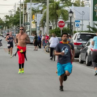 heroes and villains 5k 2015 keywest pictures   25